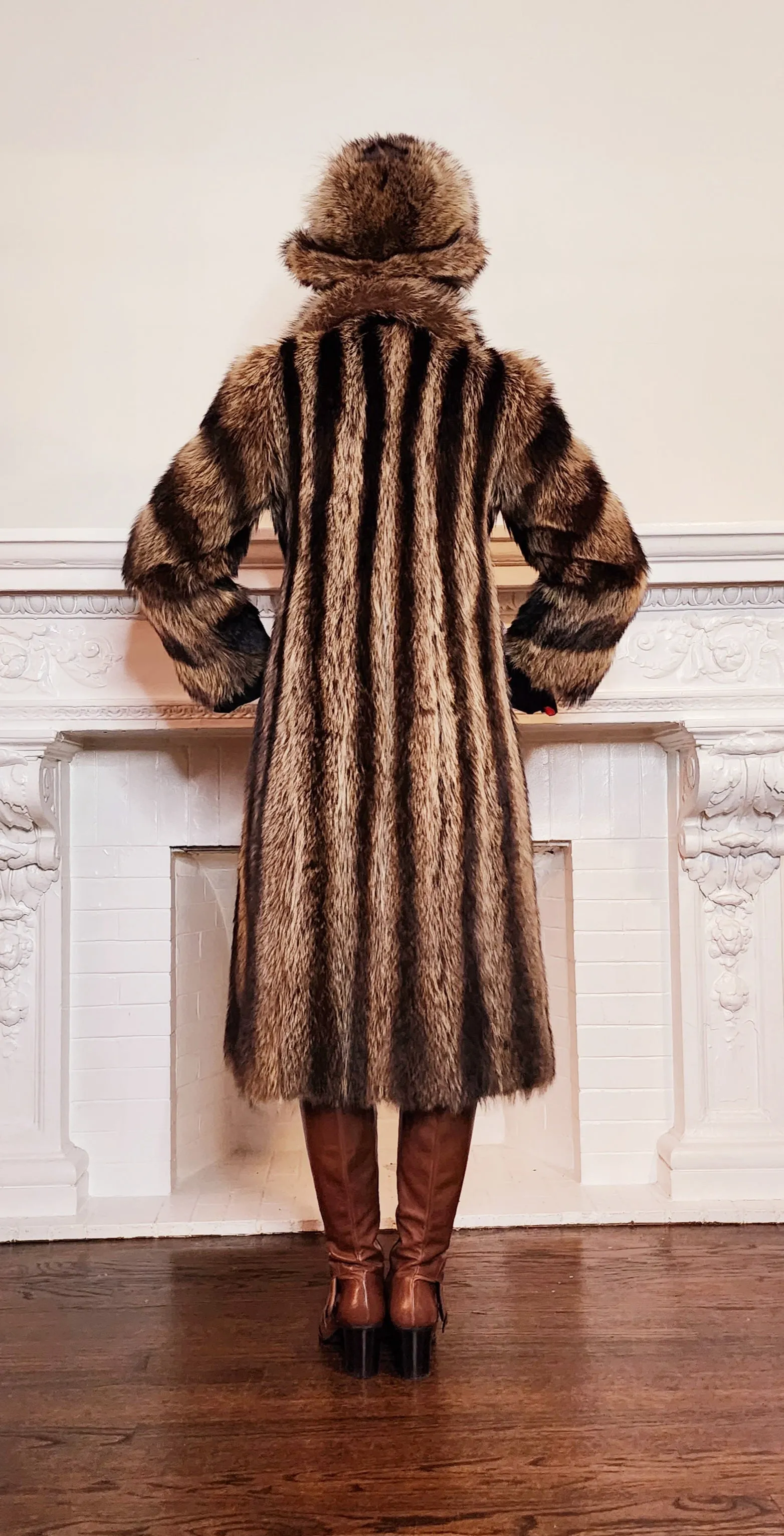 80s 70s Long Raccoon Fur Coat with Large Collar by Tibor Furs Small