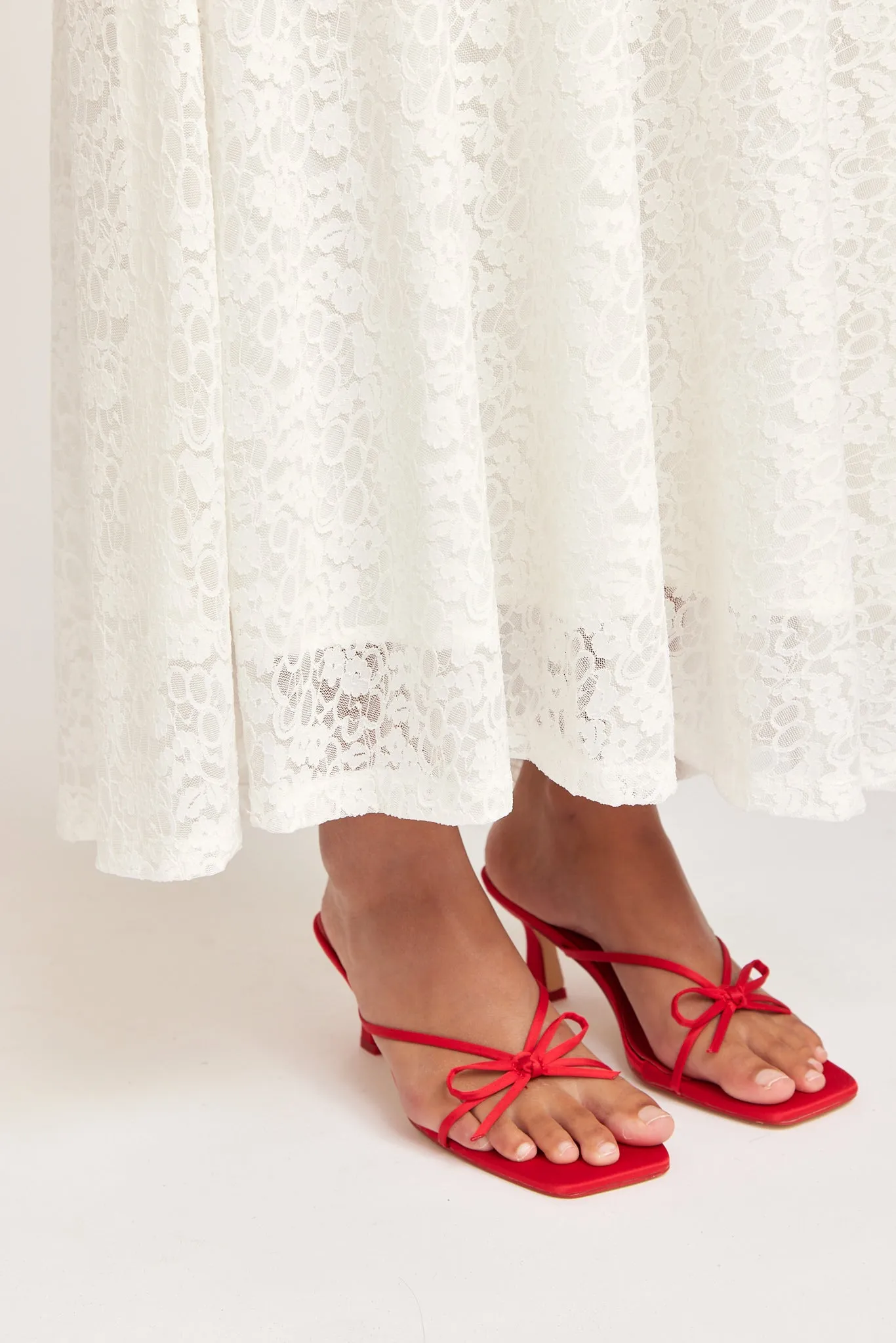 ANDREA LACE SKIRT