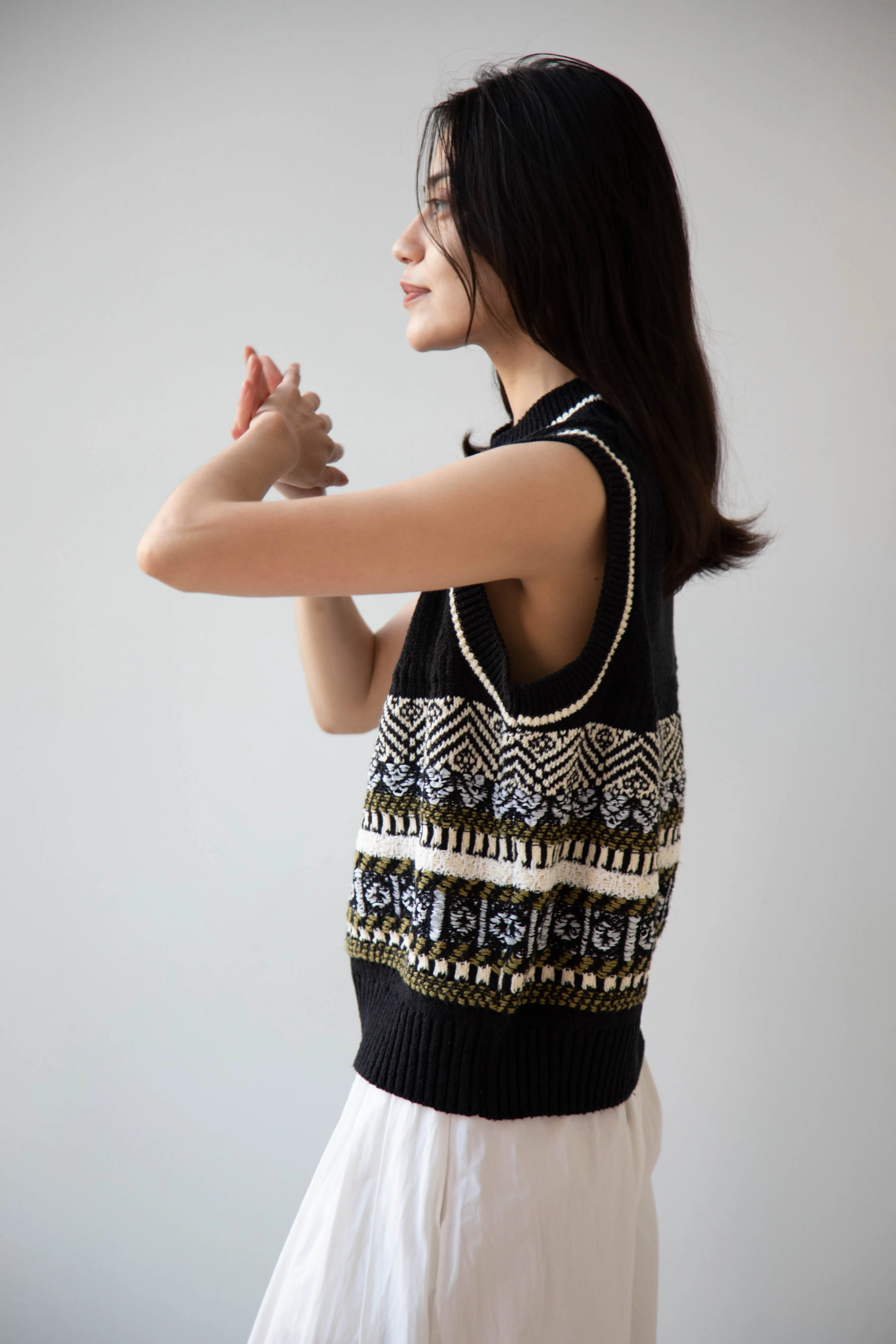 Aseedonclöud | Family Traditions Knit Vest in Black