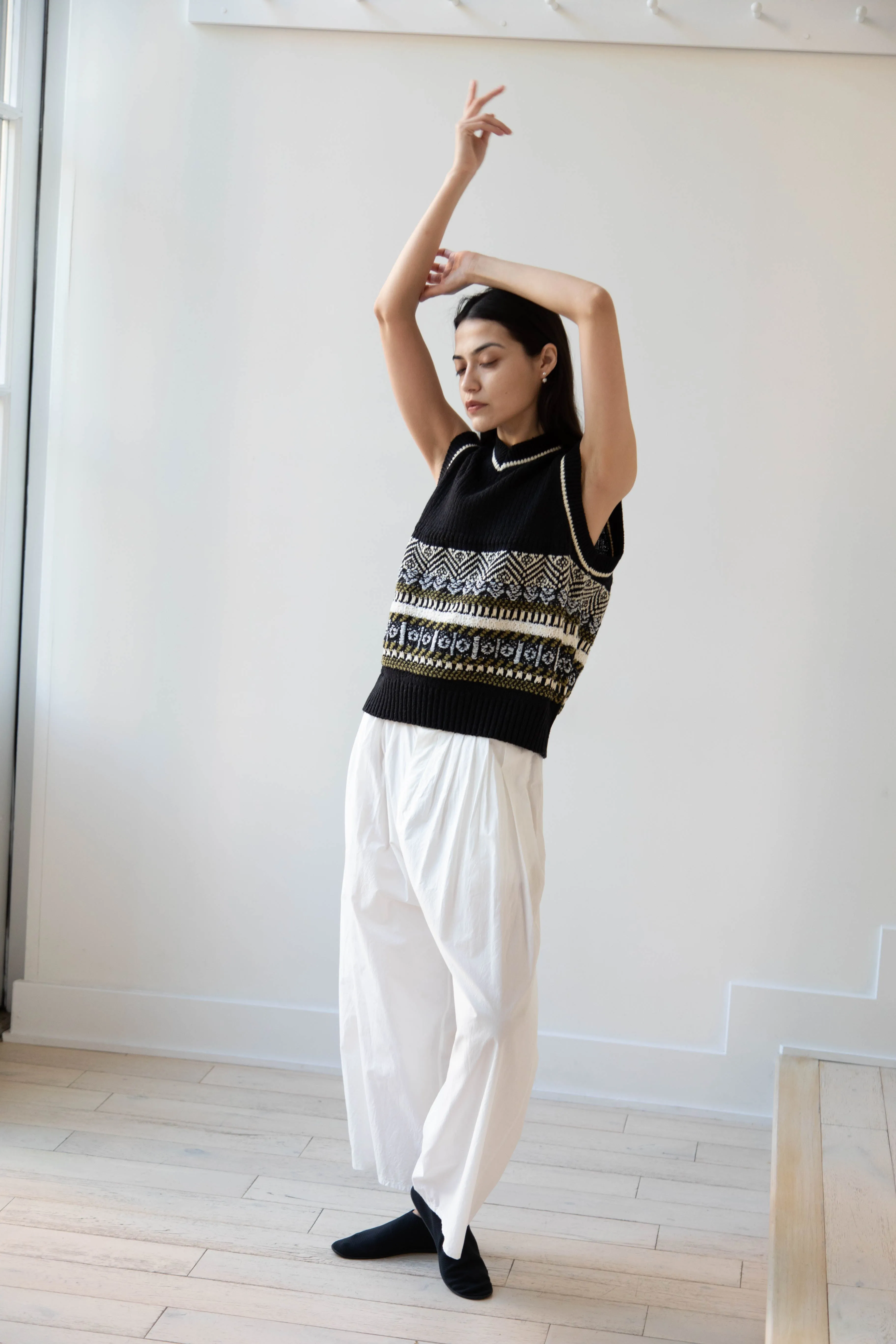 Aseedonclöud | Family Traditions Knit Vest in Black