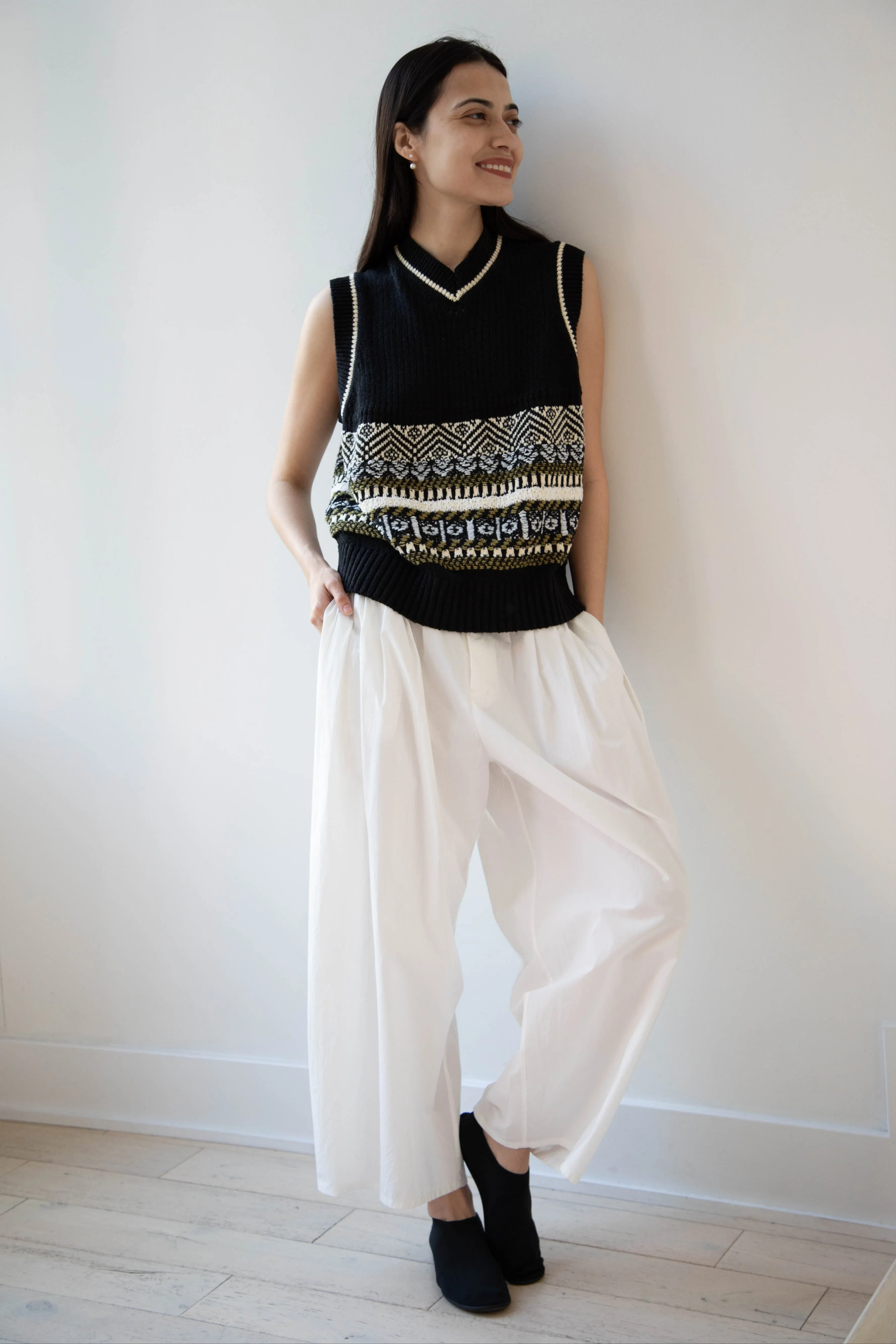 Aseedonclöud | Family Traditions Knit Vest in Black