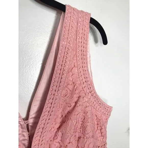 Bardot NWT Blush Pink Morgan Front Slit Lace Sleeveless Cocktail Sheath Dress