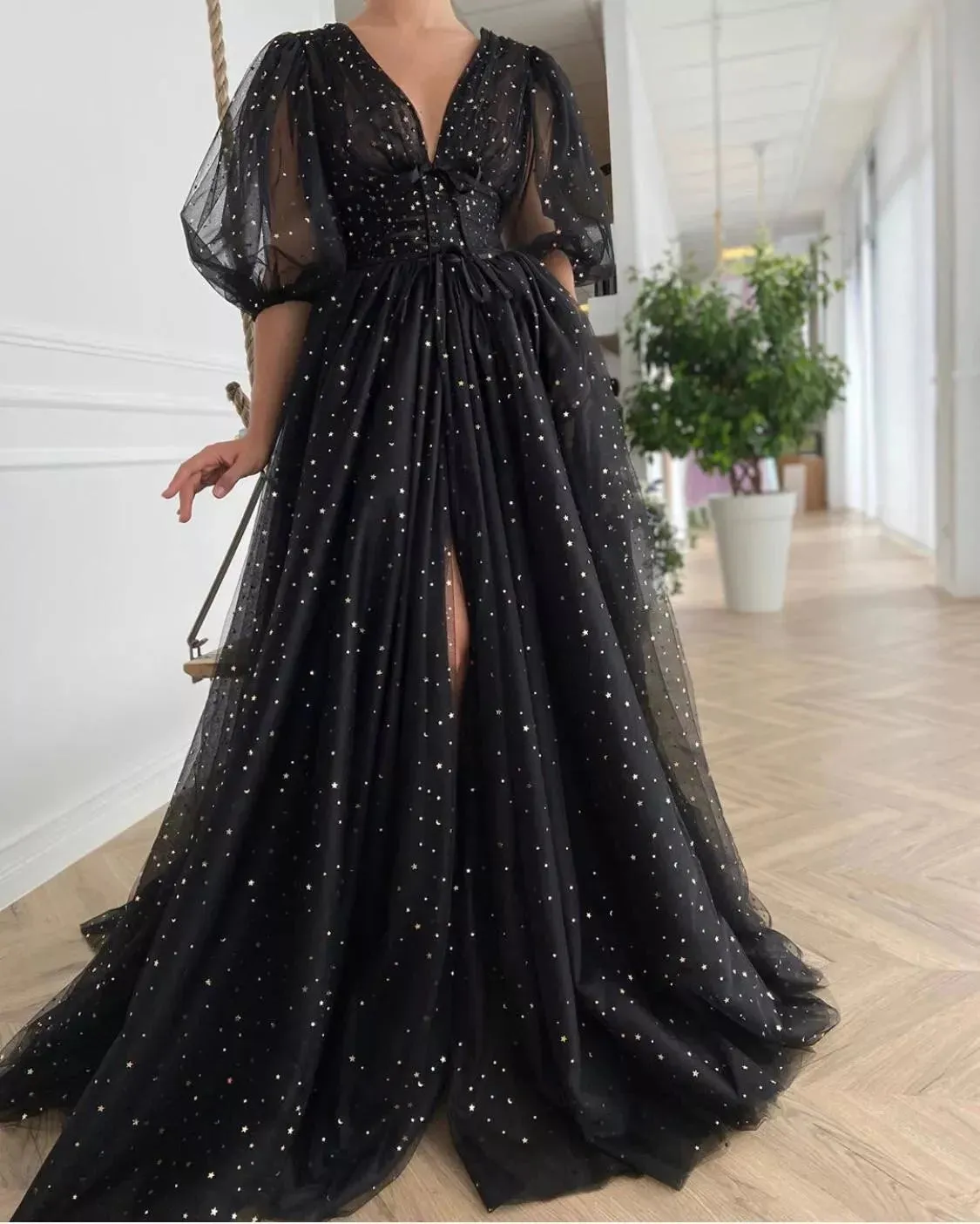 Black Starry Tulle Prom Dresses Half Puff Sleeves Wedding Party Dresses Pleats Split Sweep Train Long Prom Gowns Belt