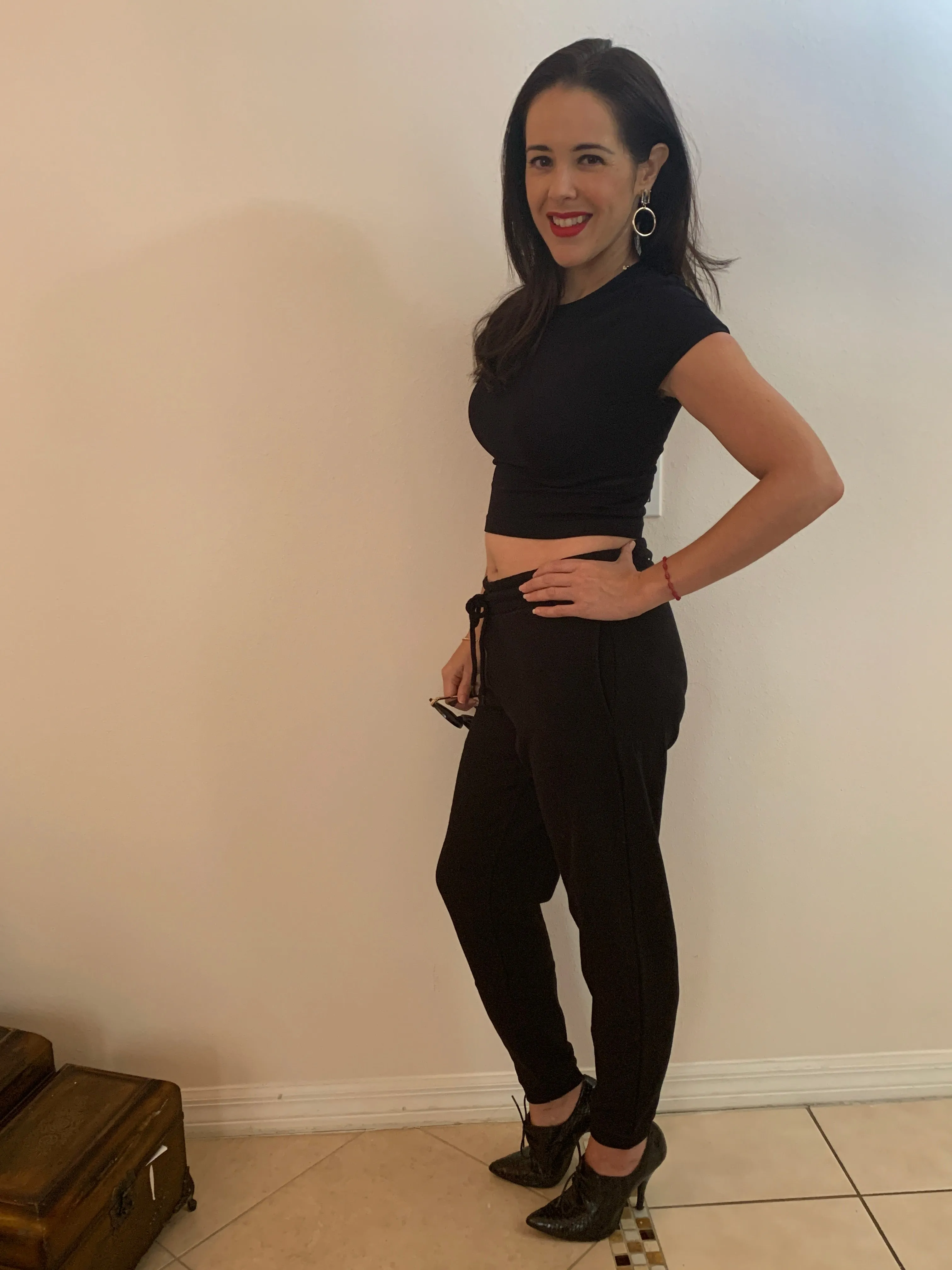 Black Tight Crop Tee