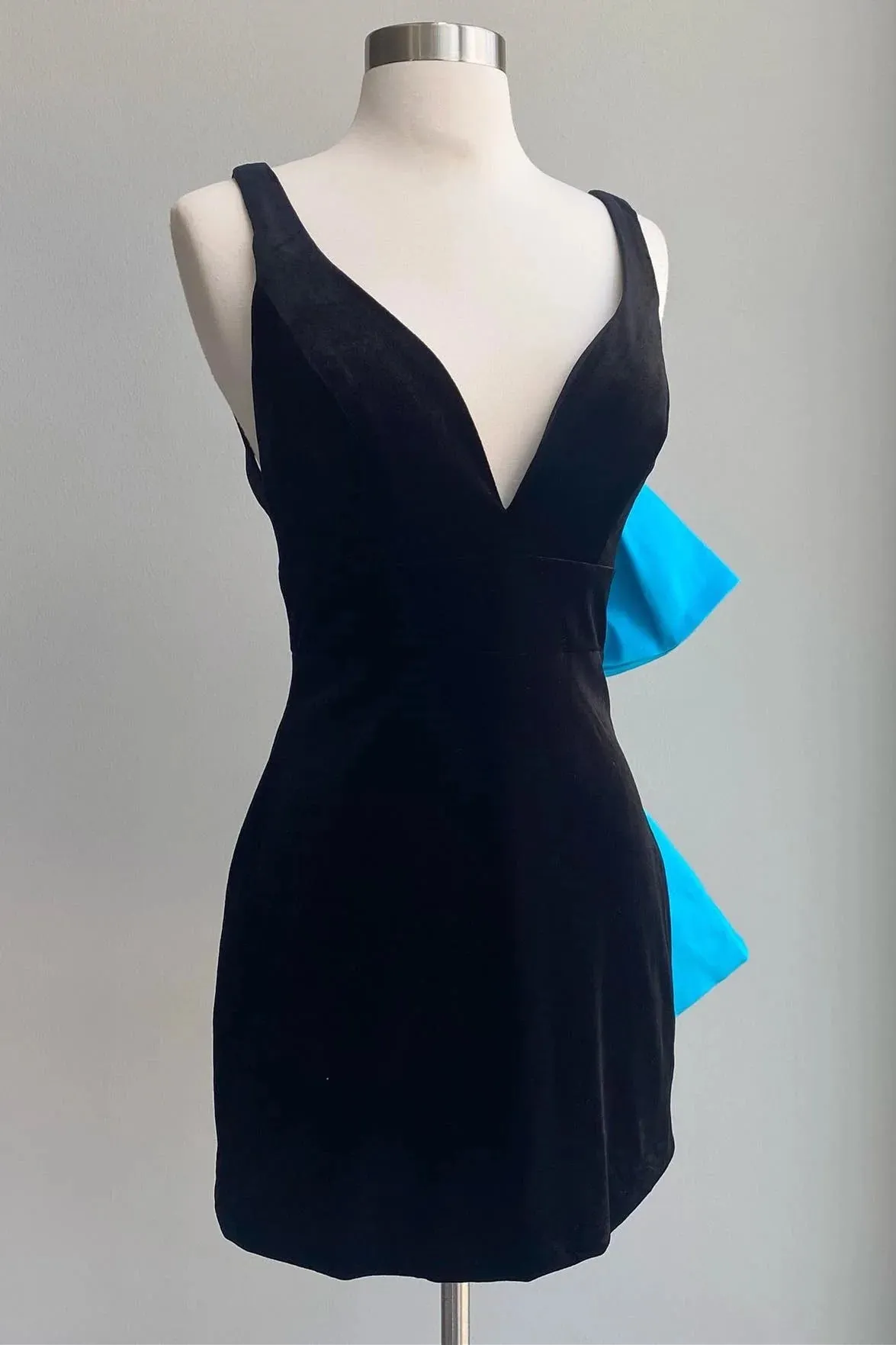 Blocca | Black Plunge V Bow Back Bodycon Mini Party Dress