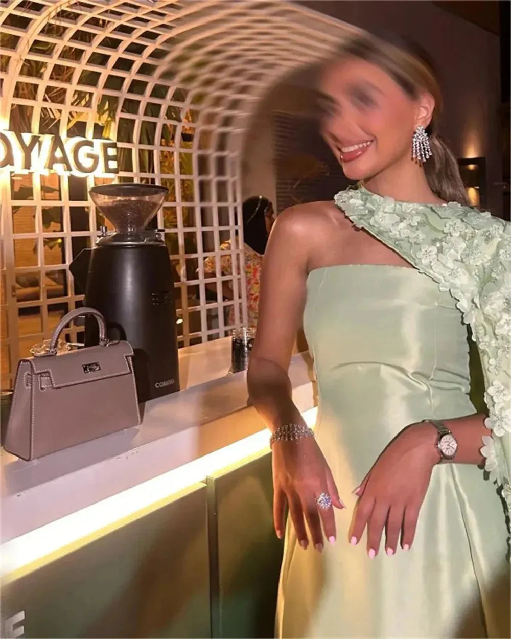 Green Satin Prom Dresses Detachable Shawl 3D Flowers Wedding Dress Elegant Sleeveless Floor-Length Vestidos De Fiesta
