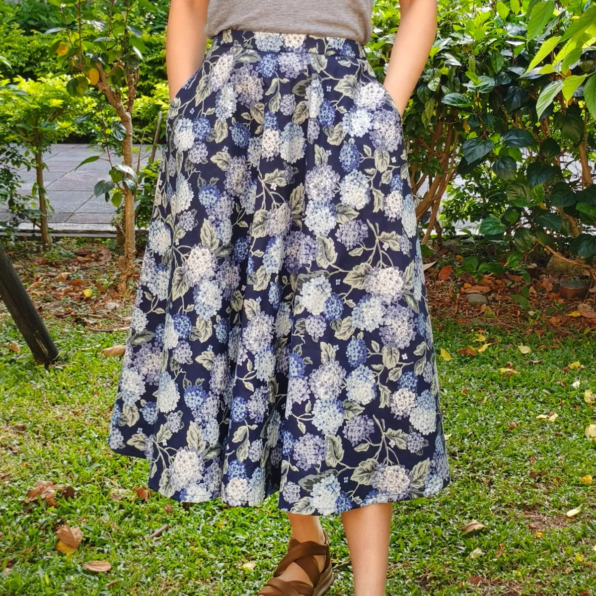 Hydrangea Sea (Thick Fabric) -Handmade Circle Skirt