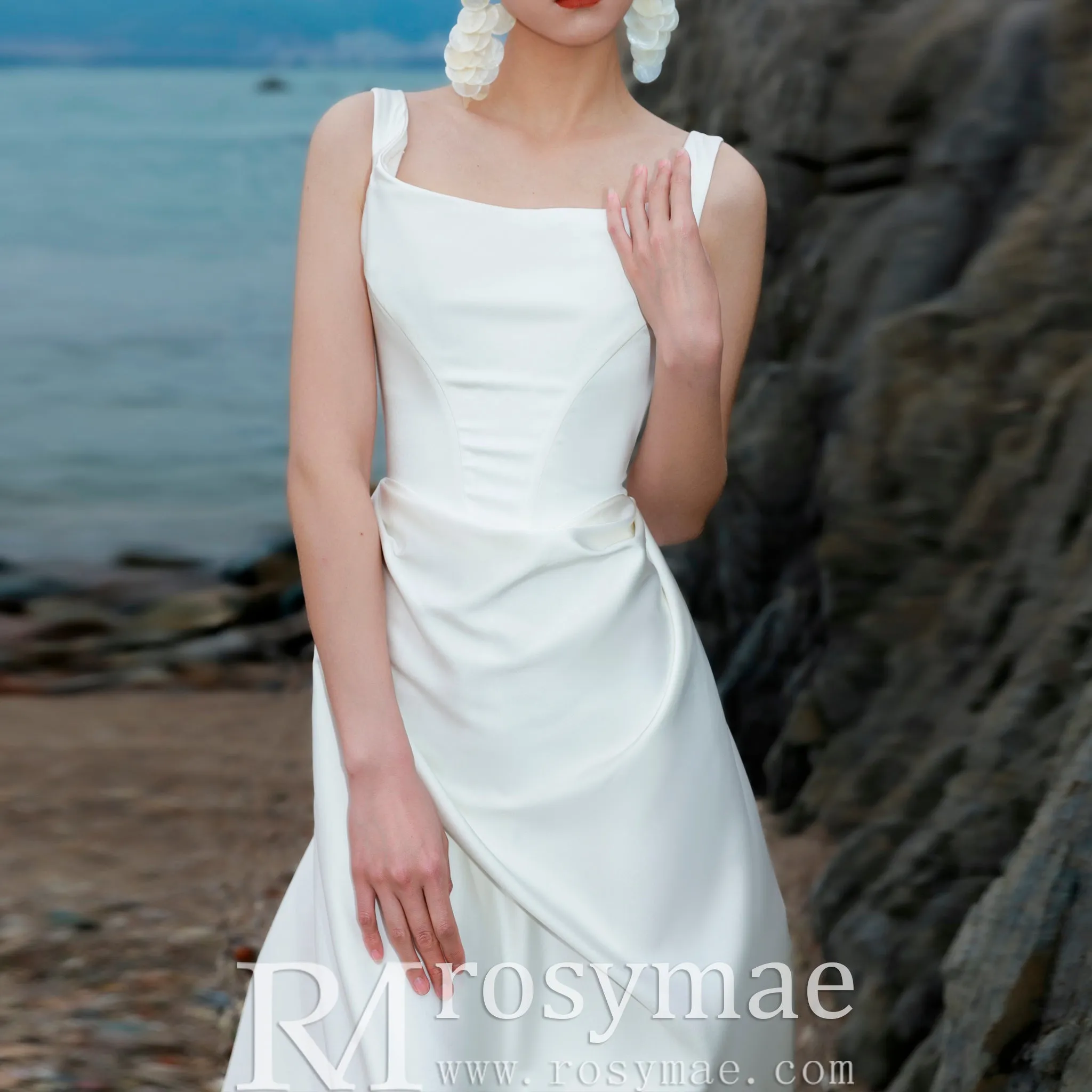 Informal Simple and Elegant Boho Beach Wedding Dresses