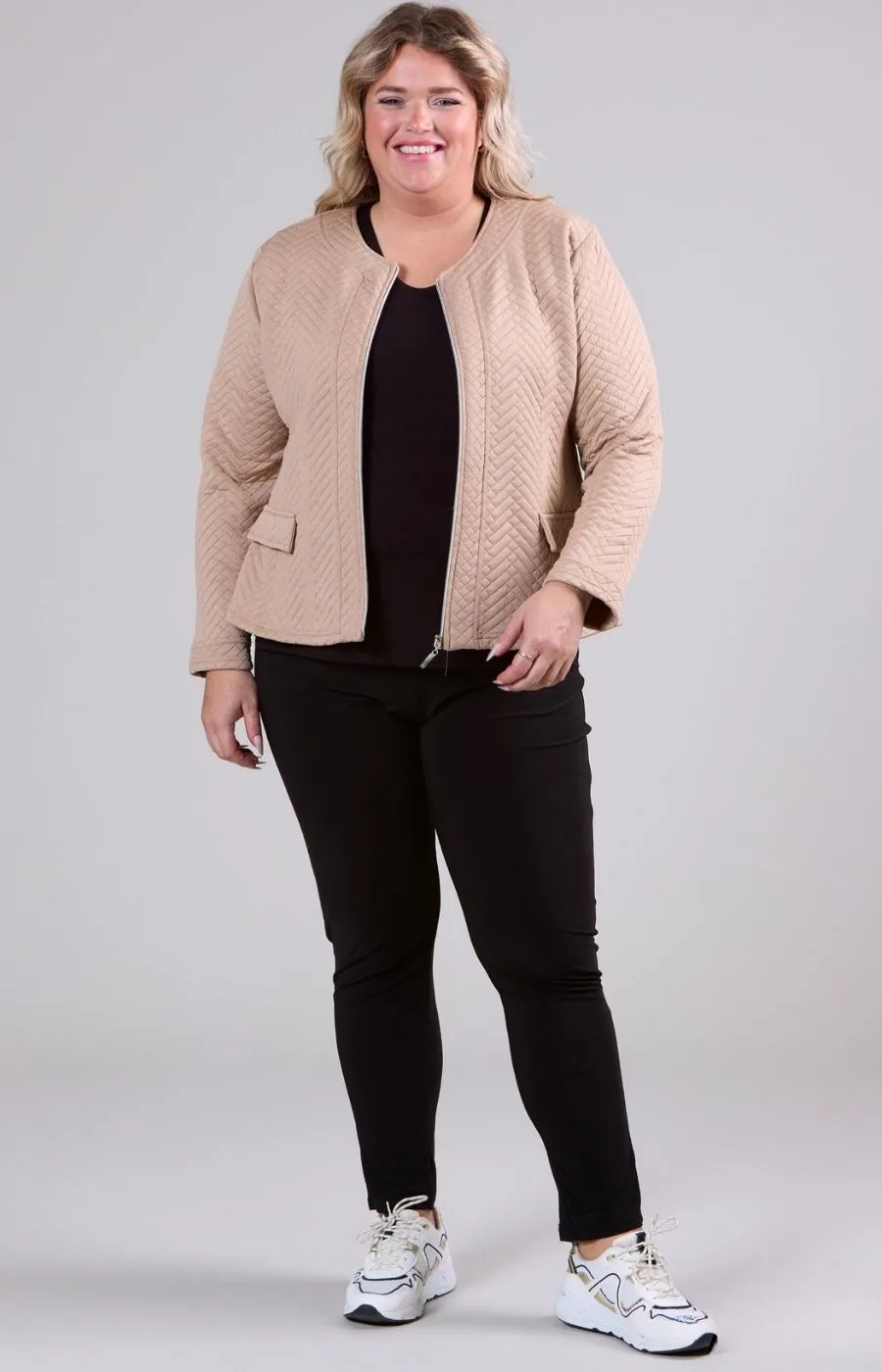 Magna Jacquard Jacket in Beige
