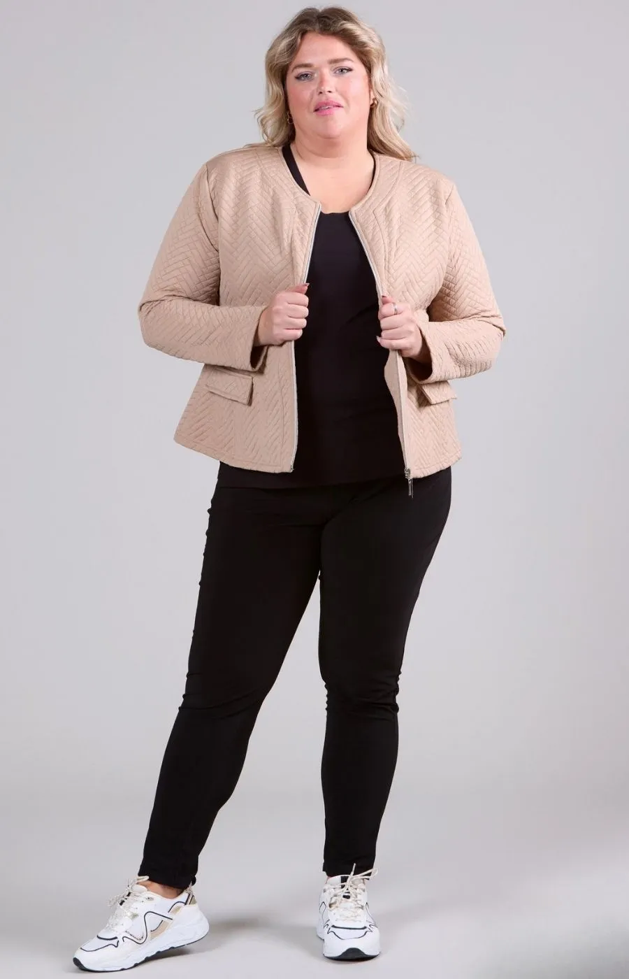 Magna Jacquard Jacket in Beige