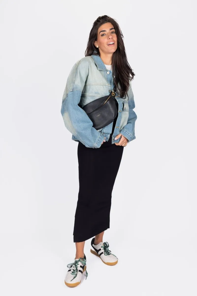 OVERSIZED DENIM JACKET (BLUE)