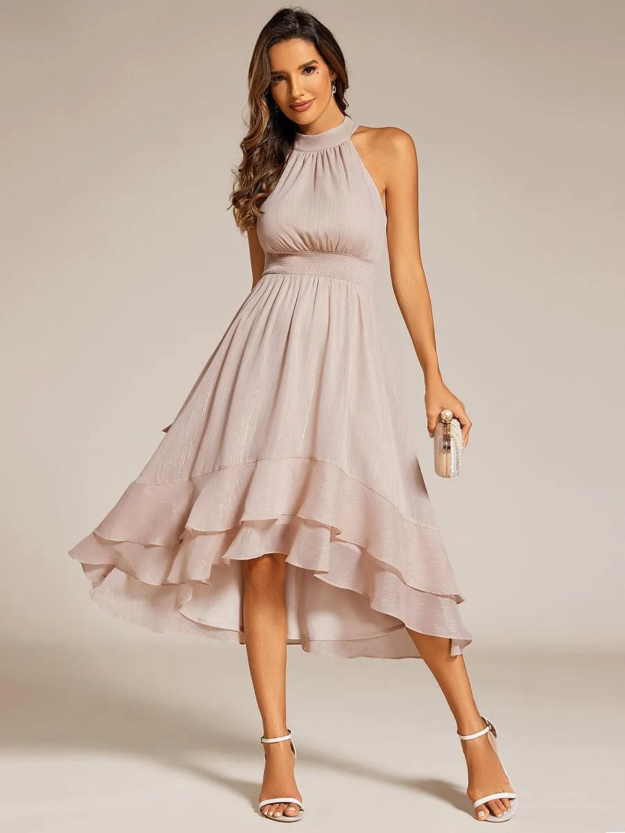 Robe d'invité de mariage plissée à volants haut-bas scintillante à col licou