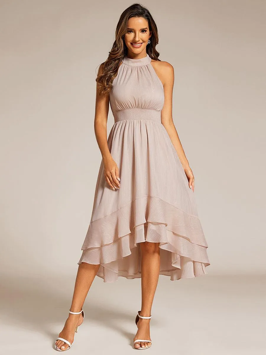 Robe d'invité de mariage plissée à volants haut-bas scintillante à col licou