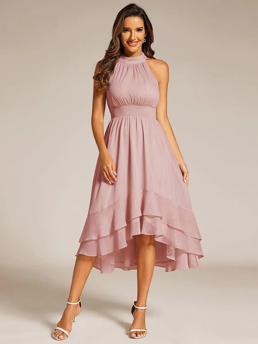 Robe d'invité de mariage plissée à volants haut-bas scintillante à col licou