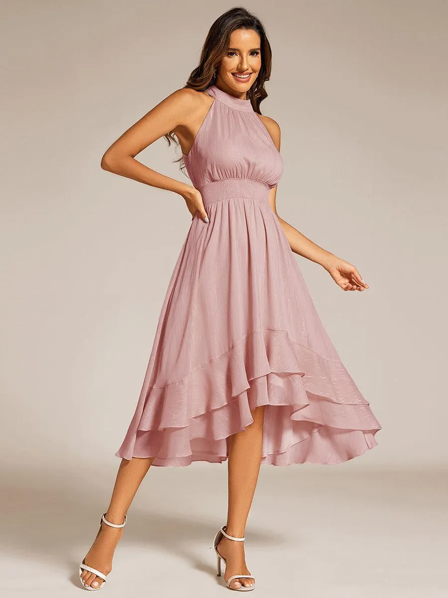 Robe d'invité de mariage plissée à volants haut-bas scintillante à col licou