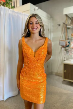 Stylish Bodycon V Neck Sequins Short Homecoming Dresses with Appliques