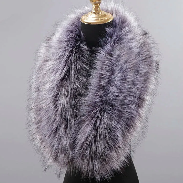 Winter Luxe: Faux Fur Collar for Jackets & Coats