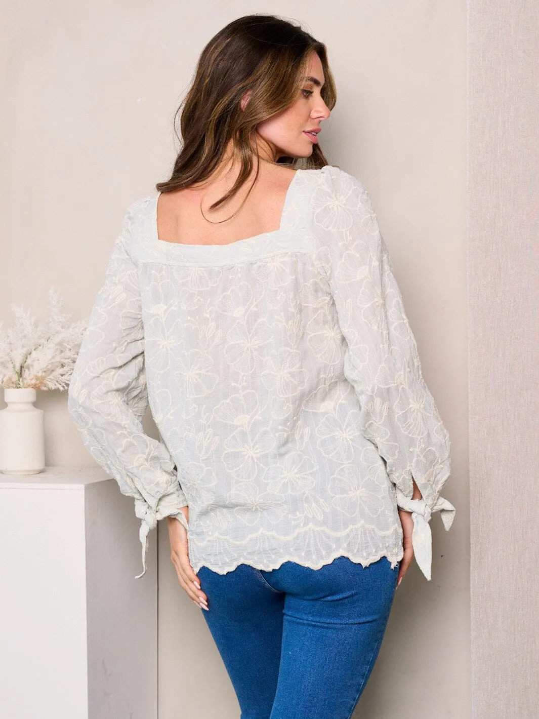 WOMEN'S LONG SLEEVES FLORAL DETAILED BLOUSE TOP